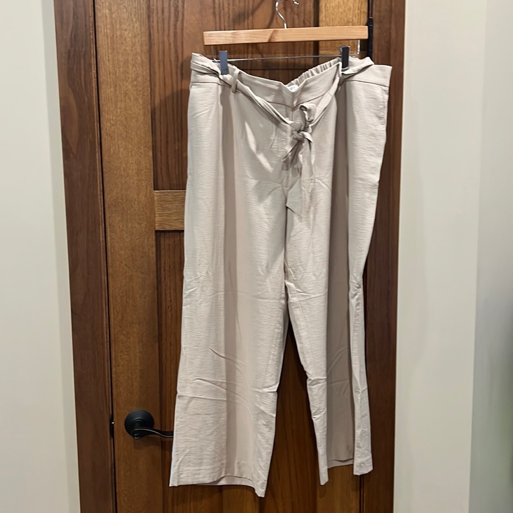 LOFT Capri trousers size XL